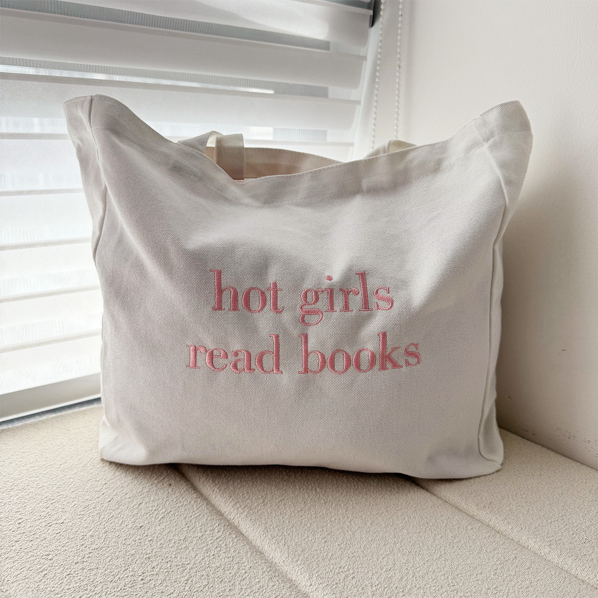 Hot Girls Read Books Letters E - Women Bags Ck review and price